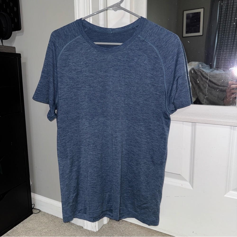 Lululemon Men's Metal Vent Blue T-Shirt
